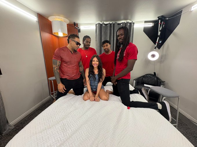 Watch Slay Kay's leaked NSFW photo on TwXstars