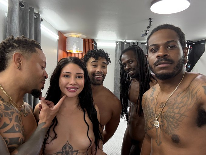 Watch Slay Kay's leaked NSFW photo on TwXstars