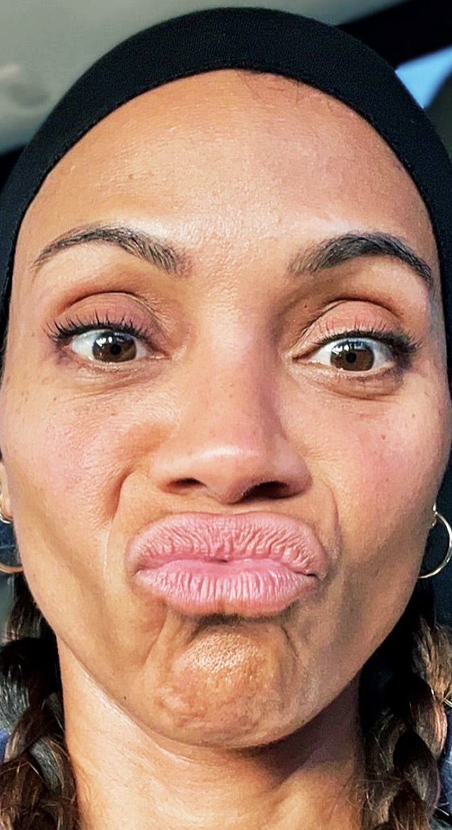 Drained!💦💦💦🥵🥵
#ZoeSaldana