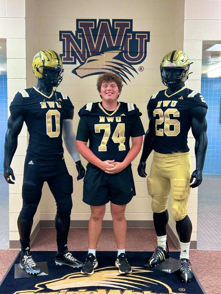 Carter Bradbury (@carterbradbury_) on Twitter photo Thanks Coach <a href="/willie_lawrence/">Coach Will Lawrence</a> for the time to show me around campus, and the football facility. <a href="/MWWildcatFB/">Millard West Wildcat FB</a> <a href="/david_mcenaney/">David Mac</a> Thanks Coach <a href="/willie_lawrence/">Coach Will Lawrence</a> for the time to show me around campus, and the football facility. <a href="/MWWildcatFB/">Millard West Wildcat FB</a> <a href="/david_mcenaney/">David Mac</a>