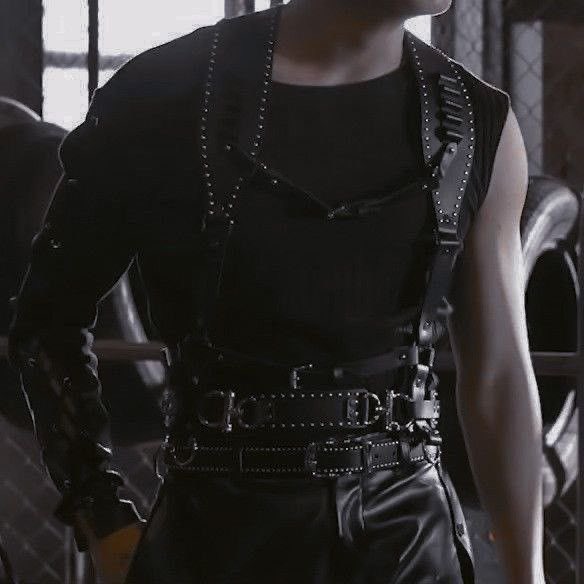 anirahkap's tweet photo. Okay, but Alec in this 

#Shadowhunters #SaveShadowhunters #malec https://t.co/wXVnFtF8Fk