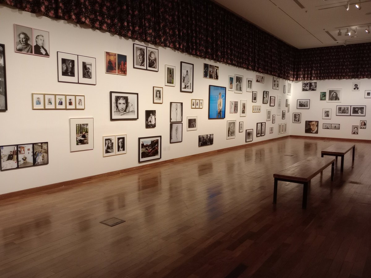 Es tremendamente hermosa la Expo en el CCK.  Súper recomendada. ¡En el quinto piso con entrada gratuita! 
También en otra sala hay fotos antiguas de fotógrafos amateurs de rosario que guardan sus fotos los familiares. 
La Expo de la foto fue curada por Francisco Medail