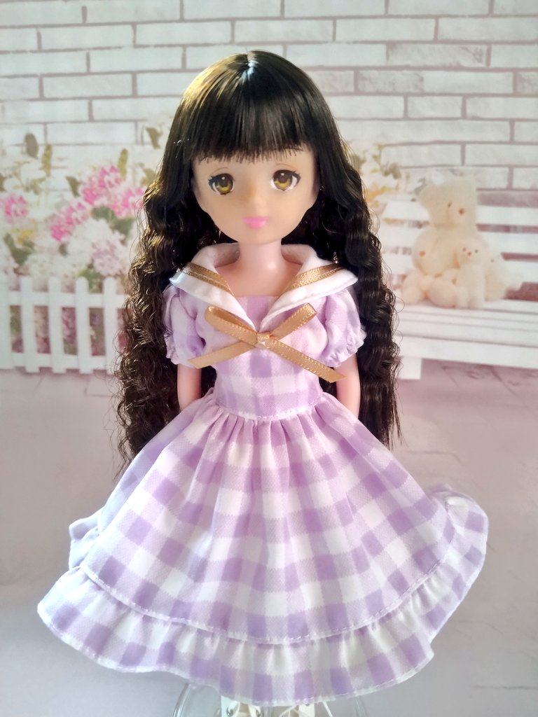 ダイソーのエリーちゃんをフルカスタムしました。
植毛しなおし、アイデカールはセリアのものを使用
(ちなみに本体は一世代前のエリーちゃん。現在販売中のは面長過ぎてなんともならない…)
#ダイソーエリーちゃん
#ドールカスタム