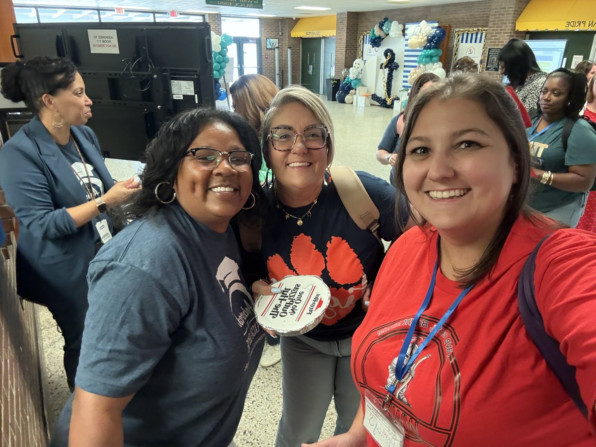 Ashley Stone (@astone0812) on Twitter photo Lunch was served today by the one and only Dr. Hill! <a href="/mellottahill1/">Mellotta Hill</a> <a href="/ahefner01/">Amanda Hefner</a> <a href="/CumberlandCoSch/">Cumberland County Schools</a> #LearnGrowThrive Lunch was served today by the one and only Dr. Hill! <a href="/mellottahill1/">Mellotta Hill</a> <a href="/ahefner01/">Amanda Hefner</a> <a href="/CumberlandCoSch/">Cumberland County Schools</a> #LearnGrowThrive