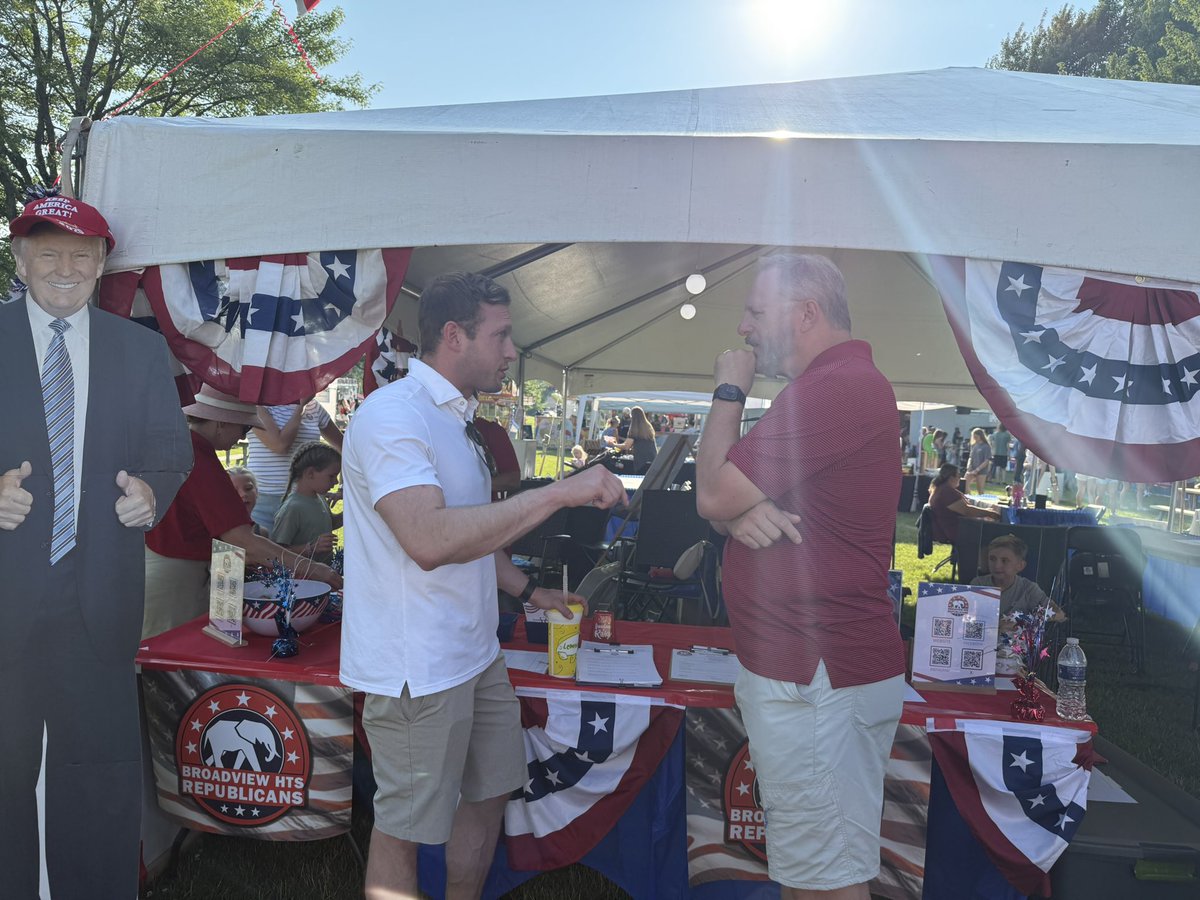 MaxMillerOH's tweet image. Enjoyed going to Broadview Heights Home Days tonight with the #1 political talk show host in Cleveland, @StrictSpeaking. Always a great conversation!