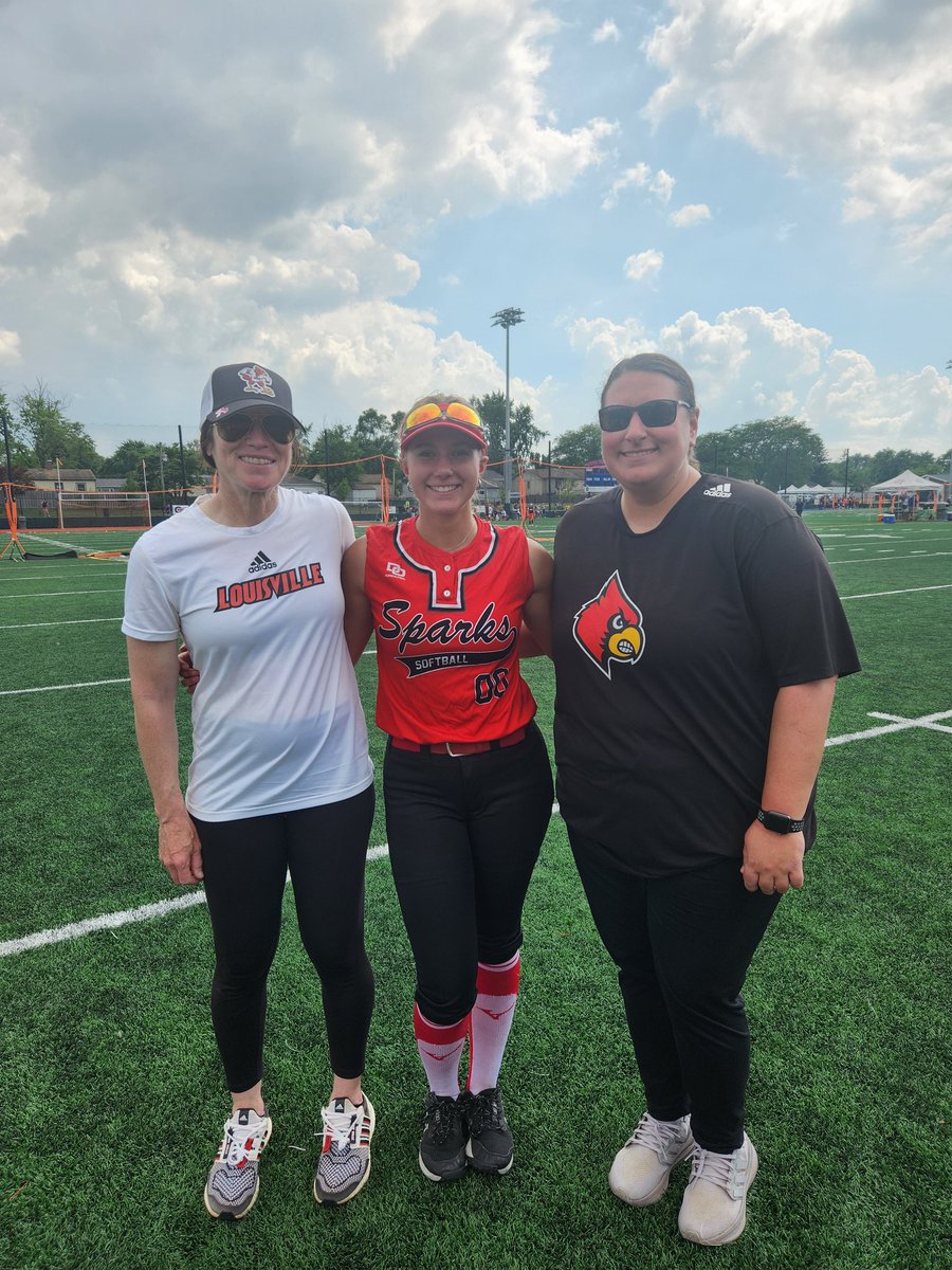 Izzy Thurman 2026 (@izzy_thurmann) on Twitter photo I had a wonderful time yesterday at the Orland Park Connect Camp, being able to work and learn with <a href="/UNCSoftball/">Carolina Softball</a> and <a href="/LouisvilleSB/">Louisville Softball</a> was such a pleasure and an honour!
#GoHeels #GoCards I had a wonderful time yesterday at the Orland Park Connect Camp, being able to work and learn with <a href="/UNCSoftball/">Carolina Softball</a> and <a href="/LouisvilleSB/">Louisville Softball</a> was such a pleasure and an honour!
#GoHeels #GoCards