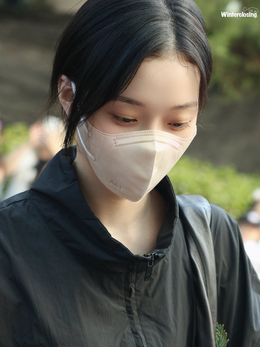 kwtclosing0101's tweet image. 250711 Music Bank
#aespa #æspa #에스파
#WINTER #윈터
