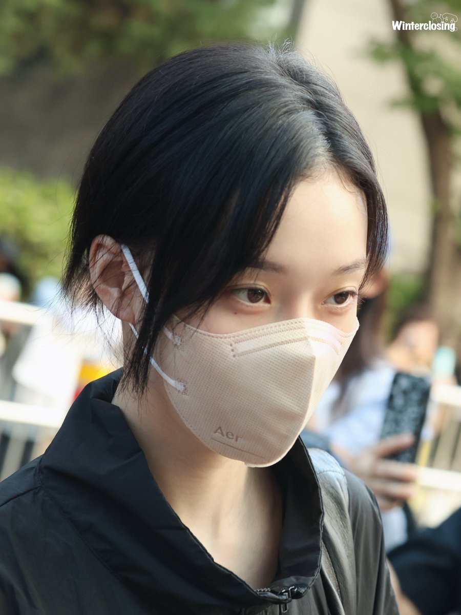 kwtclosing0101's tweet image. 250711 Music Bank
#aespa #æspa #에스파
#WINTER #윈터