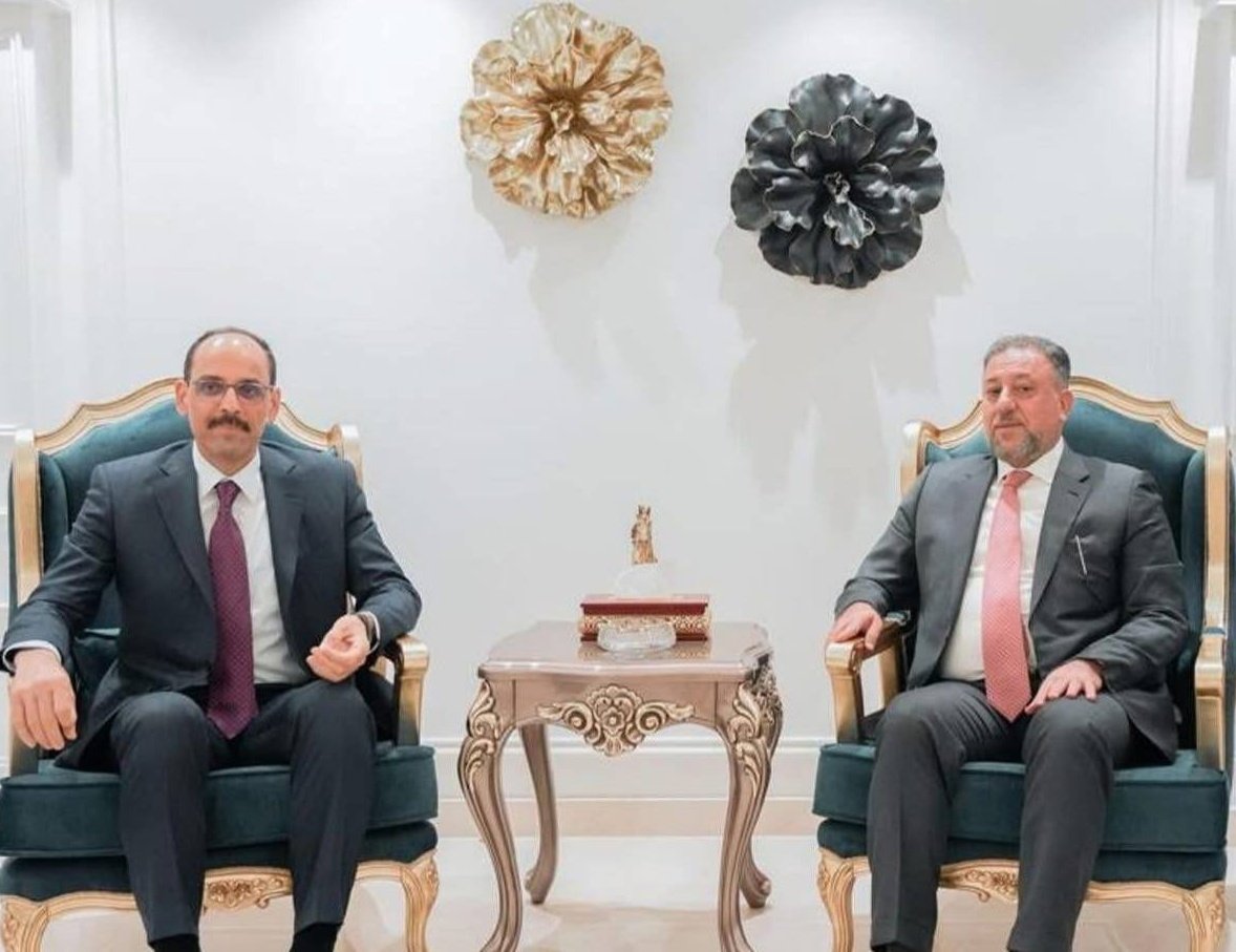 FaisallGha88853's tweet photo. اين الاستقلال واين السيادة الوطنية 

ما الغاية من استمرار التواصل بين ما يسمى رؤساء الأحزاب السنية وألاجهزة الأمنية  لدى الدول أجنبية 
لستم سوى ذيول وعبيد لدى مستشار الأمن الوطني الاماراتي طحنون بن زايد و رئيس جهاز الاستخبارات التركية إبراهيم كالن https://t.co/9jMM1xHs7Y
