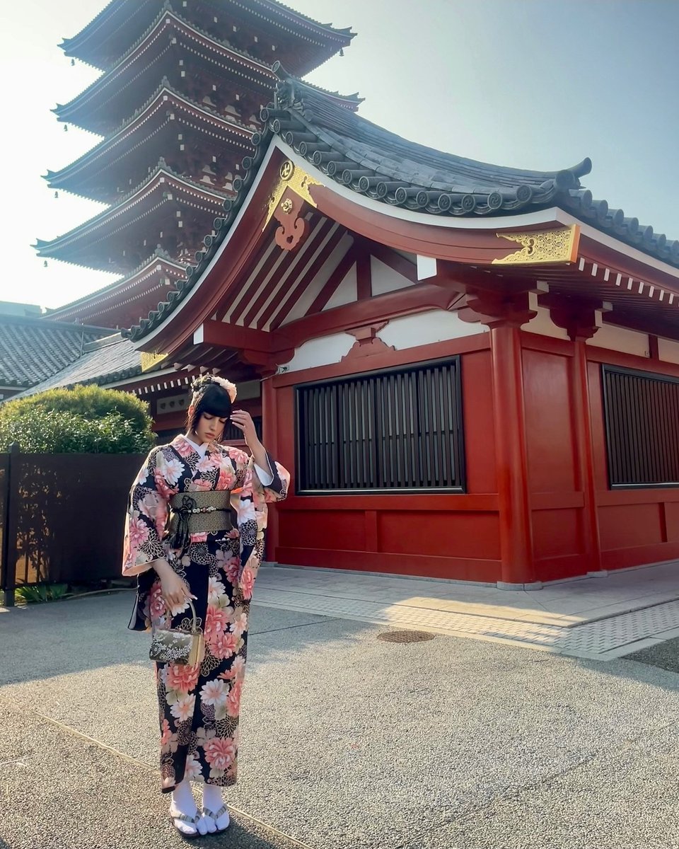 spanish95queen's tweet photo. Just means being cute little miss Tokyo.  Where are you findom? https://t.co/pG5Pm0gHm1