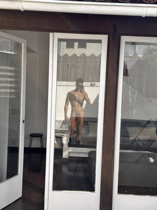 2 pic. Qu&eacute; calor 🥵 https://t.co/MZI1kGUEe8<a href="/tag/nuevafotodeperfil"class="tags"><span>#nuevafotodeperfil</span></a>