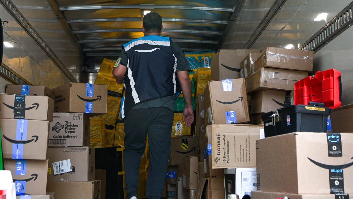 dofornop's tweet image. Retailers log $7.9 billion in online sales in first 24 hours of Prime Day
๐ increase of nearly 10% YoY, according to Adobe Analytics.
๐ Electronics and home goods were top-selling categories
๐ Online traffic spiked 18% during Prime Day
โก๏ธ The event is landing as consumersโฆ