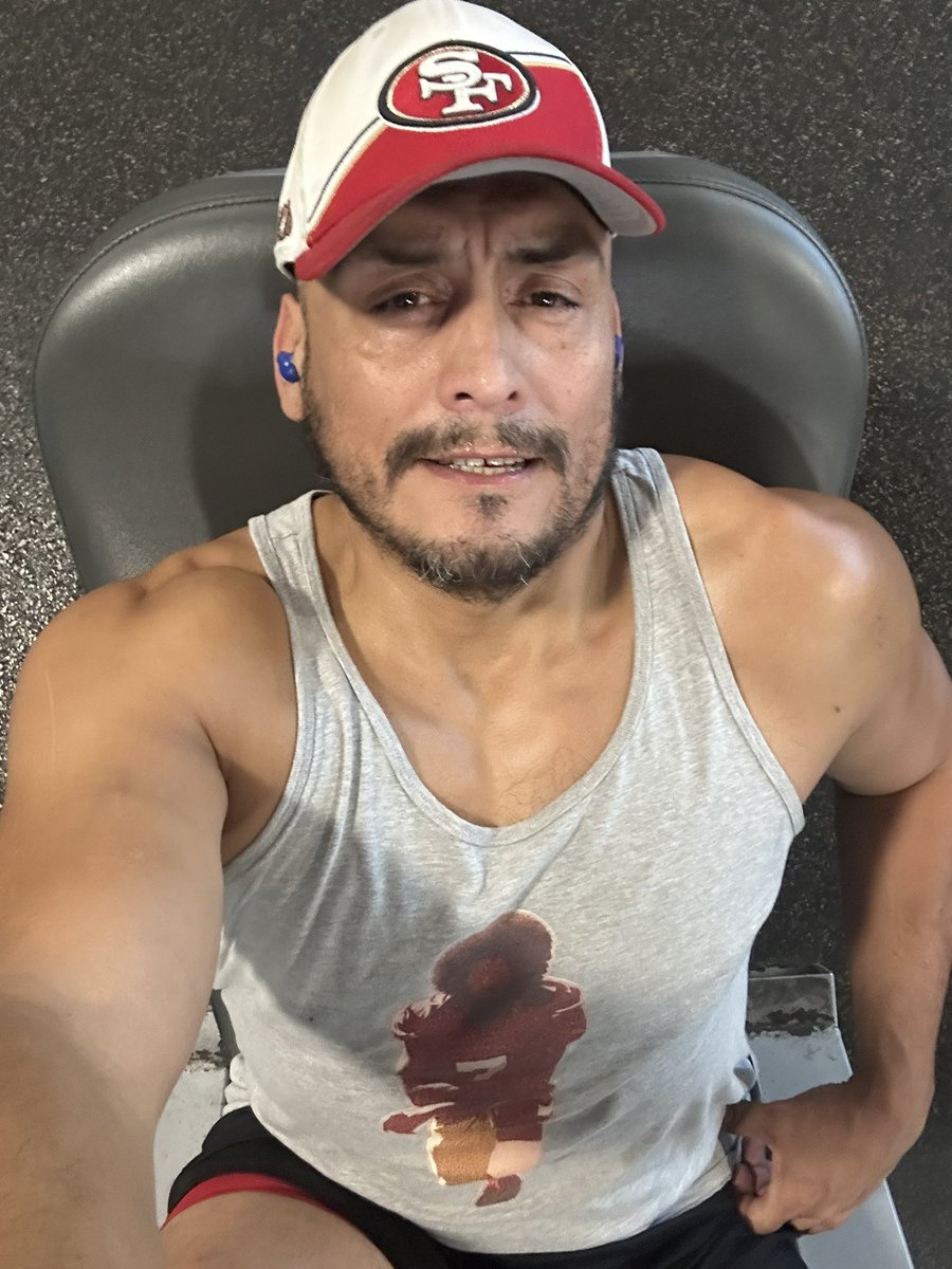 SpartanRob75 (@spartanrob75) on Twitter photo Evening y’all! Leg night! Getting worked like Rocky v Apollo but it !Spartan hero will go the distance!💪🏽💯💯
Besame bellisima!
<a href="/lilhousgreendor/">Jenny Shaw</a> 😘😘 Evening y’all! Leg night! Getting worked like Rocky v Apollo but it !Spartan hero will go the distance!💪🏽💯💯
Besame bellisima!
<a href="/lilhousgreendor/">Jenny Shaw</a> 😘😘