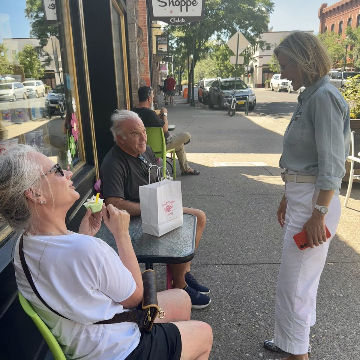 KTaylorRobson's tweet image. Stopped in Flagstaff for lunch at Collins Irish Pub &amp;amp; Grill and ran into some supporters along the way!