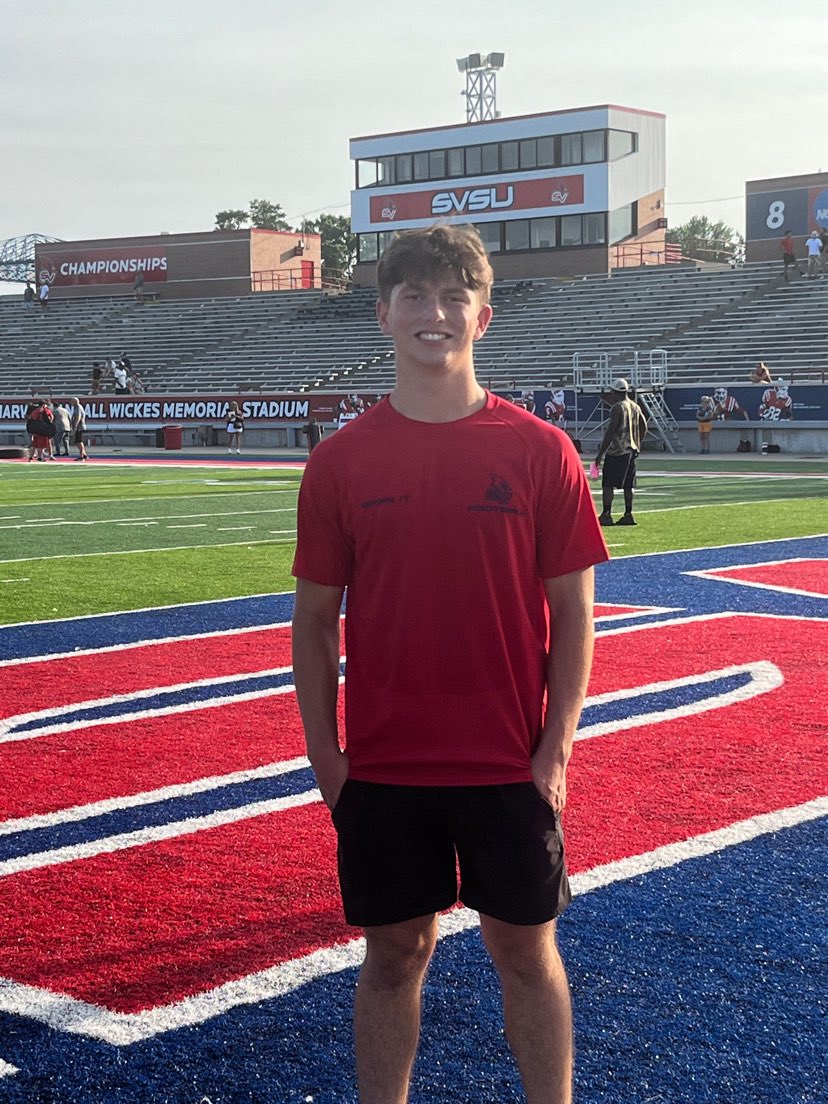 ZimmerJameson's tweet photo. Had a great time at @SVSU camp today.
@JadenDebeau @GoodrowCaden @rbrady1313 @alex_pallone @MichFBFrenzy @MJPete14 https://t.co/lP1NkgndTh