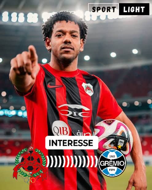 Sportlighttplus's tweet photo. DE VOLTA✈️ 🇧🇷⚽🔵⚫
 O Grêmio tem interesse na contratação do atacante Romarinho, ex-Corinthians. O jogador está sem clube após saída do Al Rayyan, do Catar, e procura retornar ao futebol brasileiro. Bom nome?

#alrayyan  #Grêmio #Romarinho #Tricolor https://t.co/gILhFF0r84