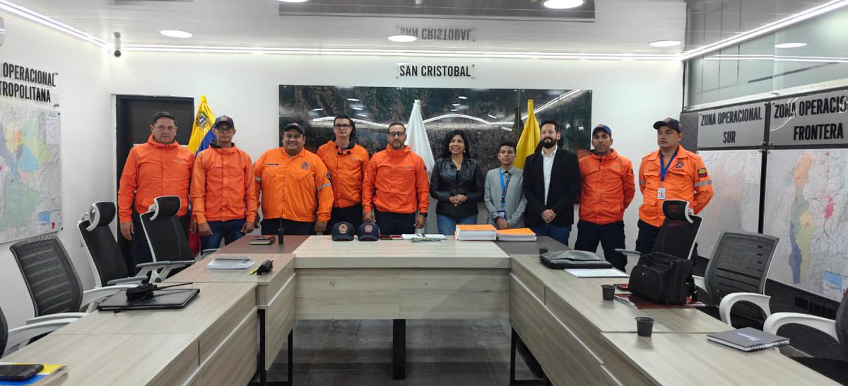 El <a href="/PNUDVenezuela/">PNUD Venezuela</a> sostuvo un encuentro con <a href="/PCivil_Ve/">Protección Civil</a> en la Sala Situacional Simón Bolívar para apoyar el liderazgo de la Gobernación en la coordinación de esfuerzos hacia una estrategia integral de gestión del riesgo.