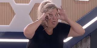 realityreacts's tweet image. CRAZY EYES! You have freaking crazy eyes! #bb27