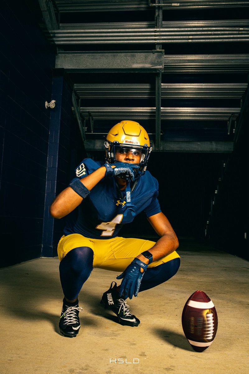 HaSeanLamb26's tweet image. Almost that time⏳ #Seniorszn #lastride