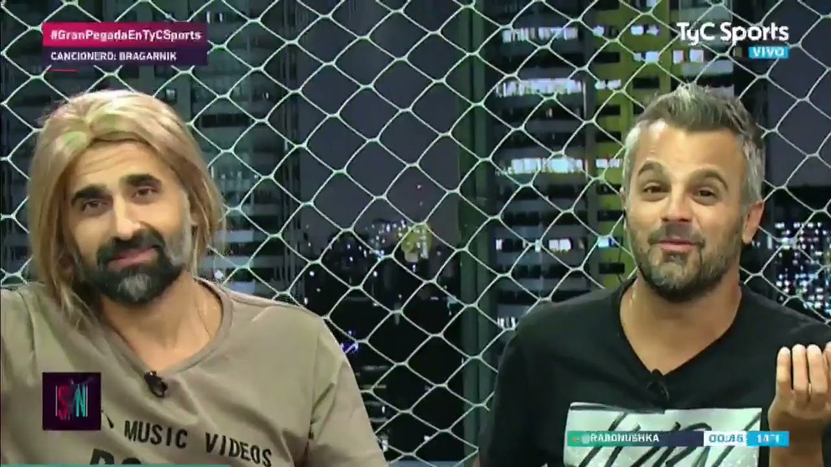 BRAGANIIIIIK 
SOS EL DUEÑO TOTAL
MÁS DE 100 JUGADORES VOS REPRESENTAS