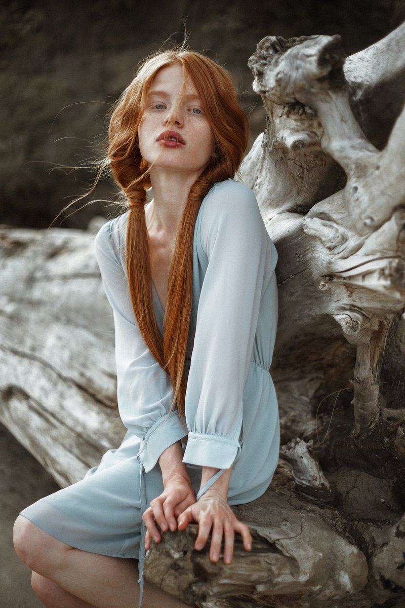 🌾✨ GM &amp; NEW DROP ✨🌾

I walk ahead, carrying my essence within me. Among branches and breeze, I discover stillness. Time brushes my skin, leaving traces of warmth. Even a fleeting second can stretch into forever when we truly feel.

1/1, “In Nature’s Embrace”
2 SOL

I hope