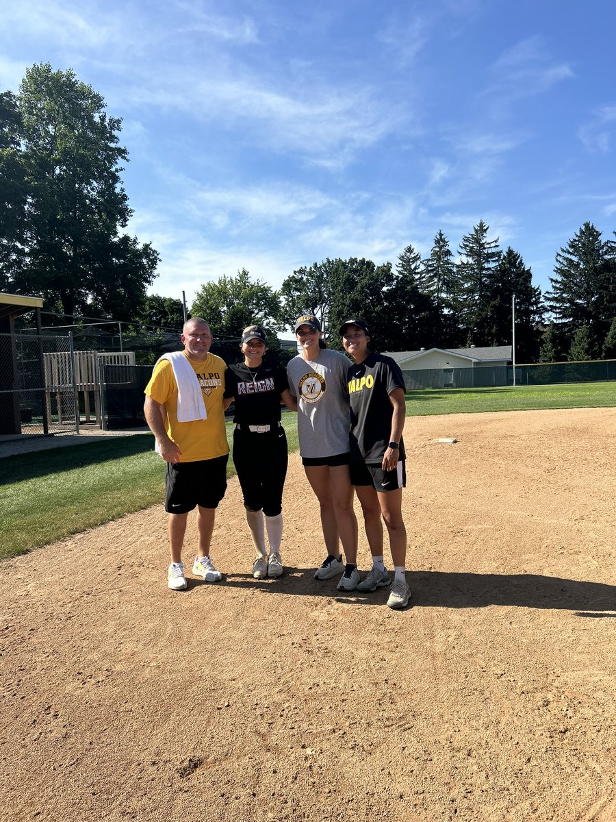 Molly Finn (@mollfinn10) on Twitter photo Exciting day as I got my first reps on the Valpo Softball field!! Can’t wait to be there in 2026 with the three best coaches! Thanks for a great day. Go Beacons💛🤎 <a href="/ValpoSoftball/">Valpo Softball</a> <a href="/MikeArmy242424/">Mike armitage</a> <a href="/addyjarvis/">Addy Jarvis</a> @_Jazmyne24 <a href="/lwwsoftball/">Warrior Softball</a> Exciting day as I got my first reps on the Valpo Softball field!! Can’t wait to be there in 2026 with the three best coaches! Thanks for a great day. Go Beacons💛🤎 <a href="/ValpoSoftball/">Valpo Softball</a> <a href="/MikeArmy242424/">Mike armitage</a> <a href="/addyjarvis/">Addy Jarvis</a> @_Jazmyne24 <a href="/lwwsoftball/">Warrior Softball</a>