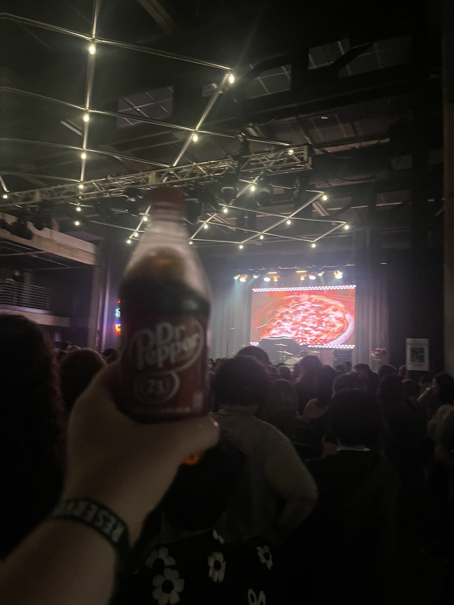 thenofuns's tweet image. Pouring one out for the last show of tour