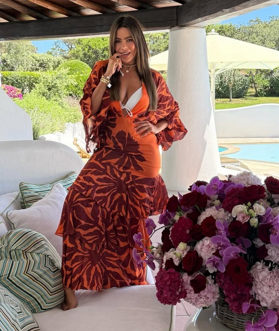 FearedBuck's tweet photo. Sofía Vergara celebrates her 53rd birthday in Sardinia, Italy 🔥 https://t.co/FKiwXG8IFm