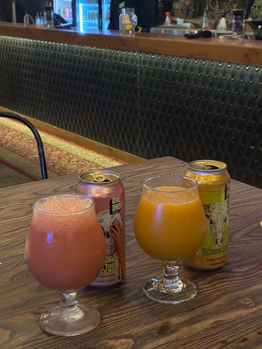 PrometheusKT's tweet image. Bar🥂🍻🍷