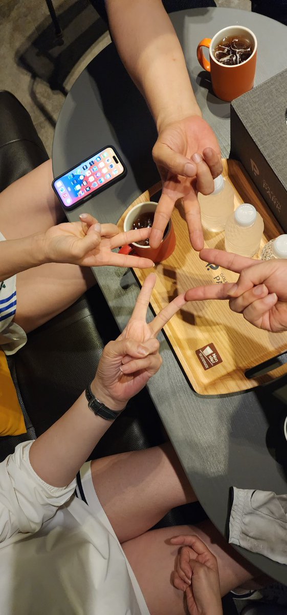 맛난거먹고 시원하고 조용한곳에서 스크린한게임. 
필드가안부럽다!!^^
#스크린골프 #골프 #부커만남