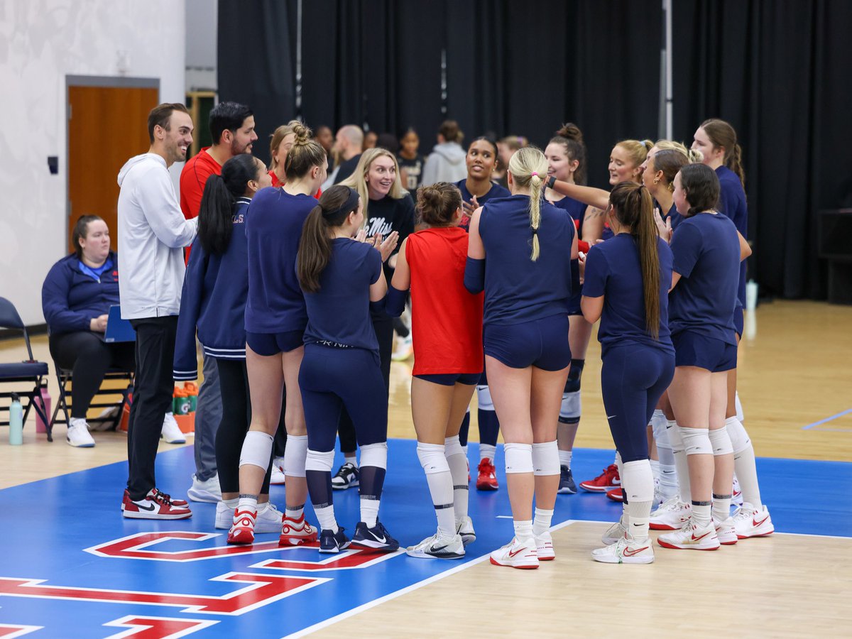 OleMissVB's tweet image. Sleep well, knowing...
Only 5锔忊儯 0锔忊儯 days until match day!
#HottyToddy