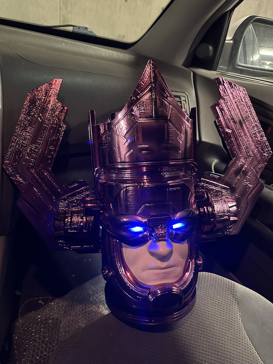 infeigewetrust's tweet photo. Got the Galactus popcorn bucket and it’s terrifying but beautiful omfg https://t.co/2uTewvHGKP