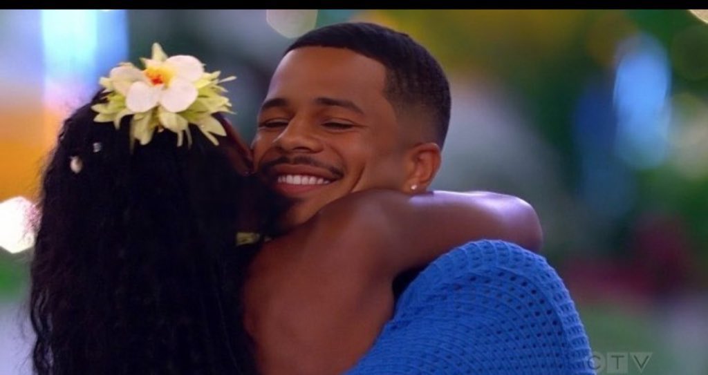 Ace and Chelley are such good representation of black love.
He’s patient with her 
He sees just her 
He’s smitten by her 
She understands his person 
He respects and adores the ground she walks on
They pray together 

Black love through and through 😍🥺

#LoveIslandUSA