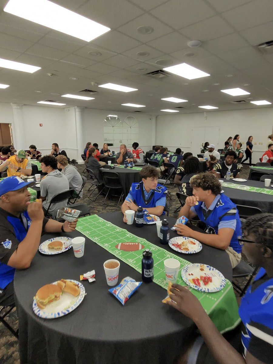 Just talking some <a href="/DreherFootball/">Dreher Football</a> at today’s <a href="/wachfox/">WACH FOX</a> media day. <a href="/RichlandoneA/">RICHLANDONE_ATHLETICS</a> <a href="/DreherHigh/">Dreher High School</a> #FridayNightLights