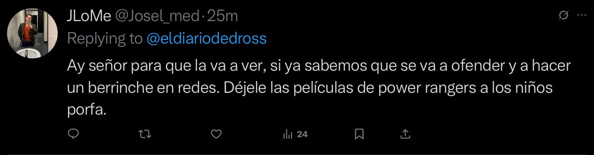 eldiariodedross's tweet image. Por más que insistas no te voy a coger, Jose. Por feo y por sidoso. Pero sobre todo por tomarte fotos en el baño.