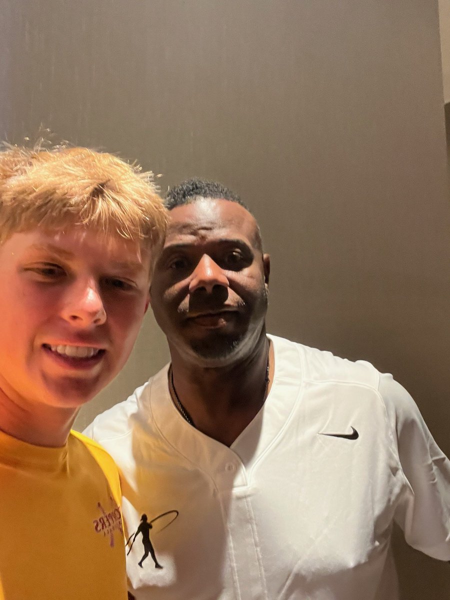 KeithGreer42's tweet photo. My Kid meeting the Kid
@AllStarGame weekend
@Braves 
@MLB https://t.co/d4TZCzKBr3
