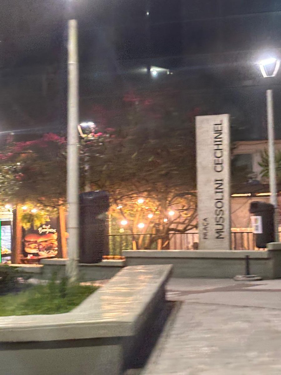 viajei pro sul e essa foi a praça mais fraca que achei