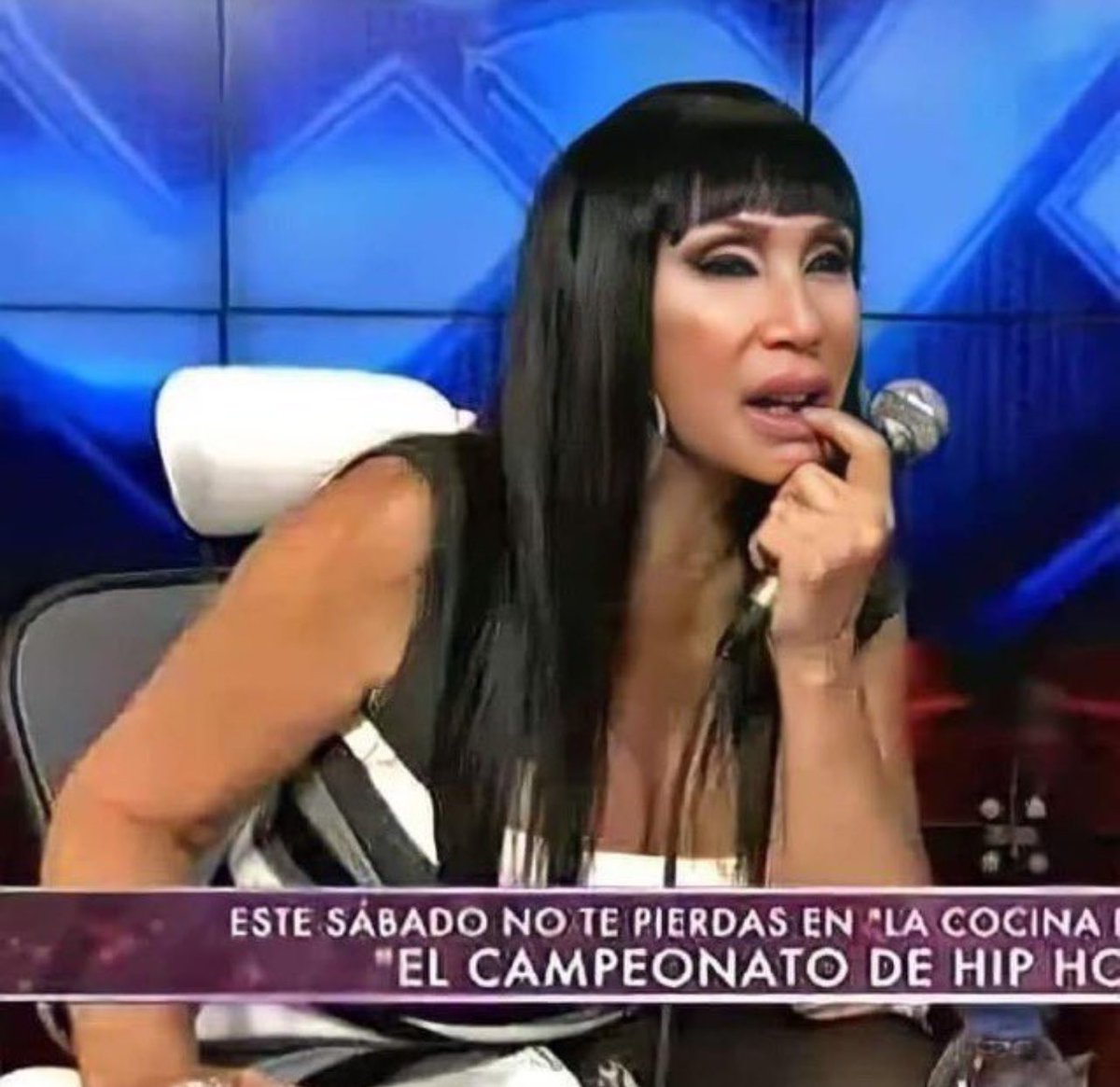 OmerSandrea's tweet photo. Yo sin saber si darle la razón a claudia o Abraham porque los dos tienen un punto  #DesafioDelSiglo https://t.co/ZoWxjfyjAK