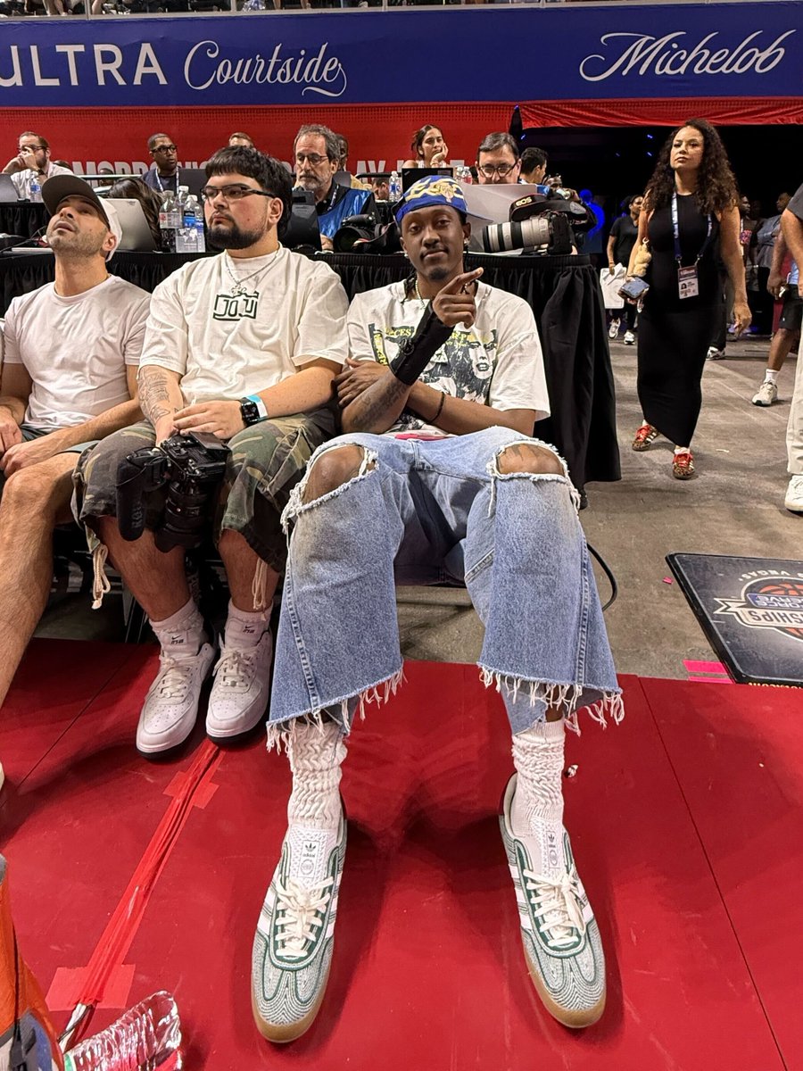 The champ is here!

<a href="/jdubwttp/">therealjalenwilliams</a> 🙌