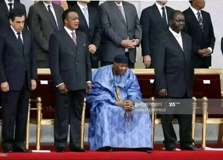 DelphineSankara's tweet image. 🛑Un Point de L&apos;HISTOIRE : Dignité et noblesse ! 

C’était le 14 juillet 2010, lors de la cérémonie de commémoration de la prise de la #Bastille.

À l’époque, tous les chefs d’État Africains avaient pris part à l’événement.
Lorsque la troupe française🇫🇷 est arrivée pour
1/2