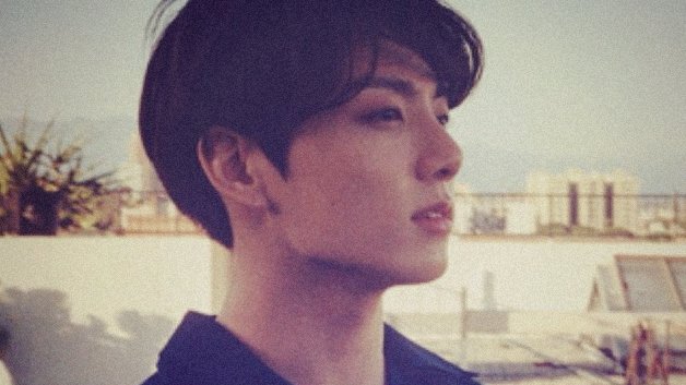 bublkook's tweet photo. Imitador🎭 ; #kookminau

¿Quien era él? Jungkook no podía reconocer a su esposo, estaba tan cambiado que temia no amar aquella nueva versión. 

Es que él no sabía del trato que se había pactado a sus espaldas.  

O donde Jimin trata de usurpar el lugar  en el corazón de Jungkook. https://t.co/cY3YjNY9Tu