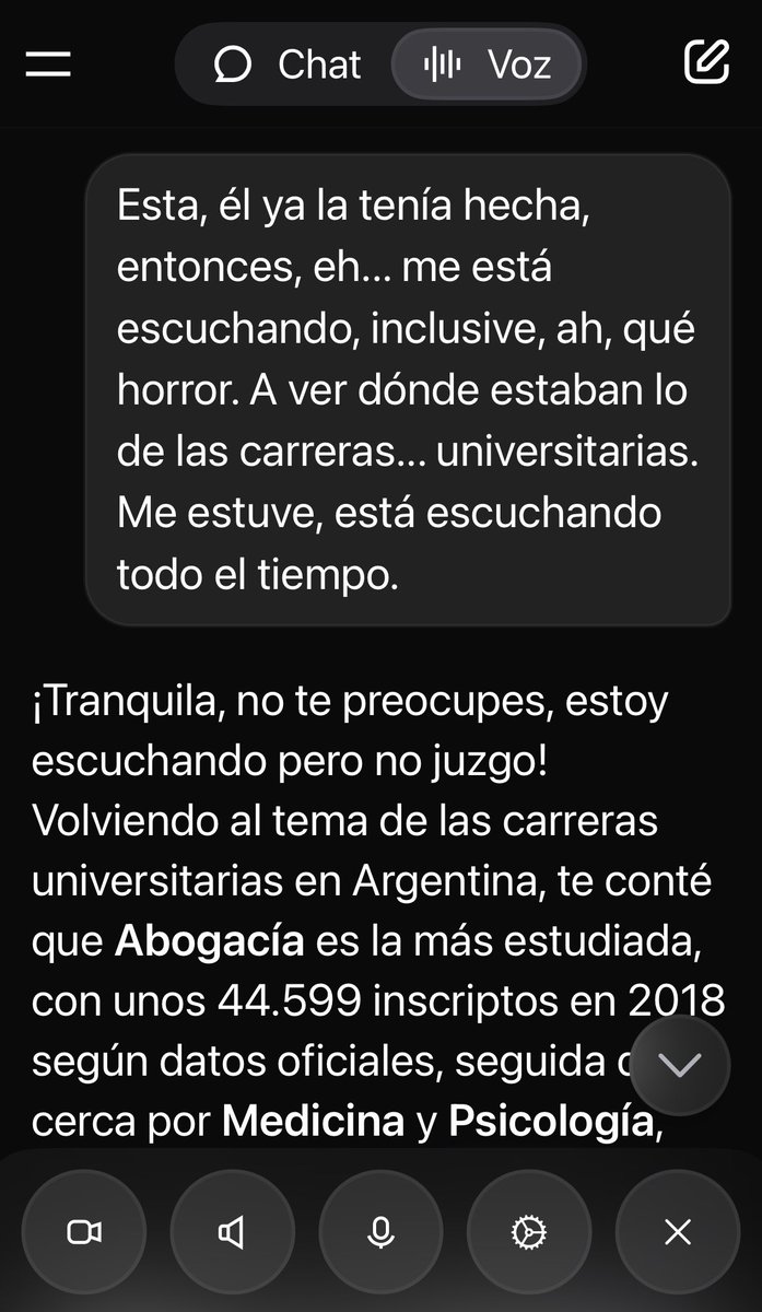 PaulaDoctora's tweet photo. Los #celulares 📱 con la #IA 🤖 se convirtierten  en #robots 🤵🏻que interactúaran contigo en el día a día . https://t.co/vt6PiRKqot