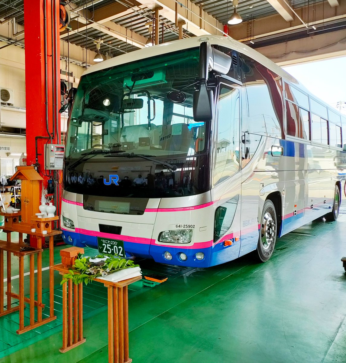 新車導入のお知らせ！】 先日、2025年度新製車両が納車され、安全祈願