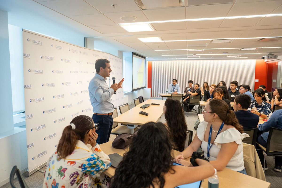 Agustín Porres (@agustinporres) on Twitter photo Un regalo poder hablar de educación con 40 jóvenes mexicanos que viajaron a Washington DC para formarse en política pública. Gran programa de <a href="/Unoaunomex/">Unoauno.mex</a> y Fundación Coppel que acompañamos desde <a href="/FundacionVarkey/">Fundación Varkey</a>. Hoy desde <a href="/The_Dialogue/">The Inter-American Dialogue</a>. Un regalo poder hablar de educación con 40 jóvenes mexicanos que viajaron a Washington DC para formarse en política pública. Gran programa de <a href="/Unoaunomex/">Unoauno.mex</a> y Fundación Coppel que acompañamos desde <a href="/FundacionVarkey/">Fundación Varkey</a>. Hoy desde <a href="/The_Dialogue/">The Inter-American Dialogue</a>.