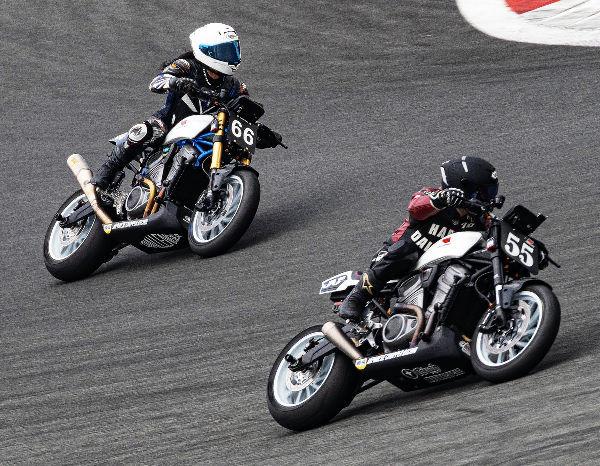ActiveJapan_TW's tweet photo. 7/6に行われたMCFAJ クラブマンロードレース第2戦の一幕🏁
ジャパニーズチョッパーレーシングからは3台が出走✨
弊社製品を沢山ご装着されております😆
次戦も期待しております‼️
写真集はリプへ📸
#JOYRIDE #GALESPEED #TYPESB1 #GLIDE #QSTARZ #ACTIVE #HYPERPRO https://t.co/Cl4k3M2Pr5