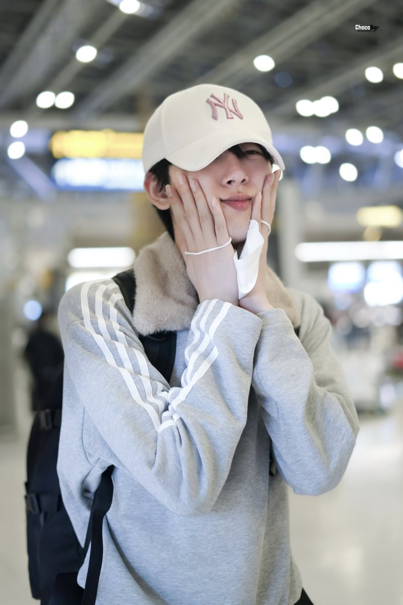 ChocoBarr_xx's tweet photo. 250710 BKK | 또 만나요☺️

#이정현 #정현 #JUNGHYUN #KOHI https://t.co/GHQpEWE8EQ