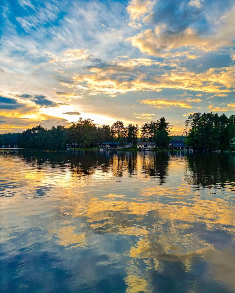 Visit Adirondacks (@visitadks) on Twitter photo These are the type of places summer was made for π§‘ 
πΈ @justjuletones #VisitAdks 
π Brantingham Lake These are the type of places summer was made for π§‘ 
πΈ @justjuletones #VisitAdks 
π Brantingham Lake
