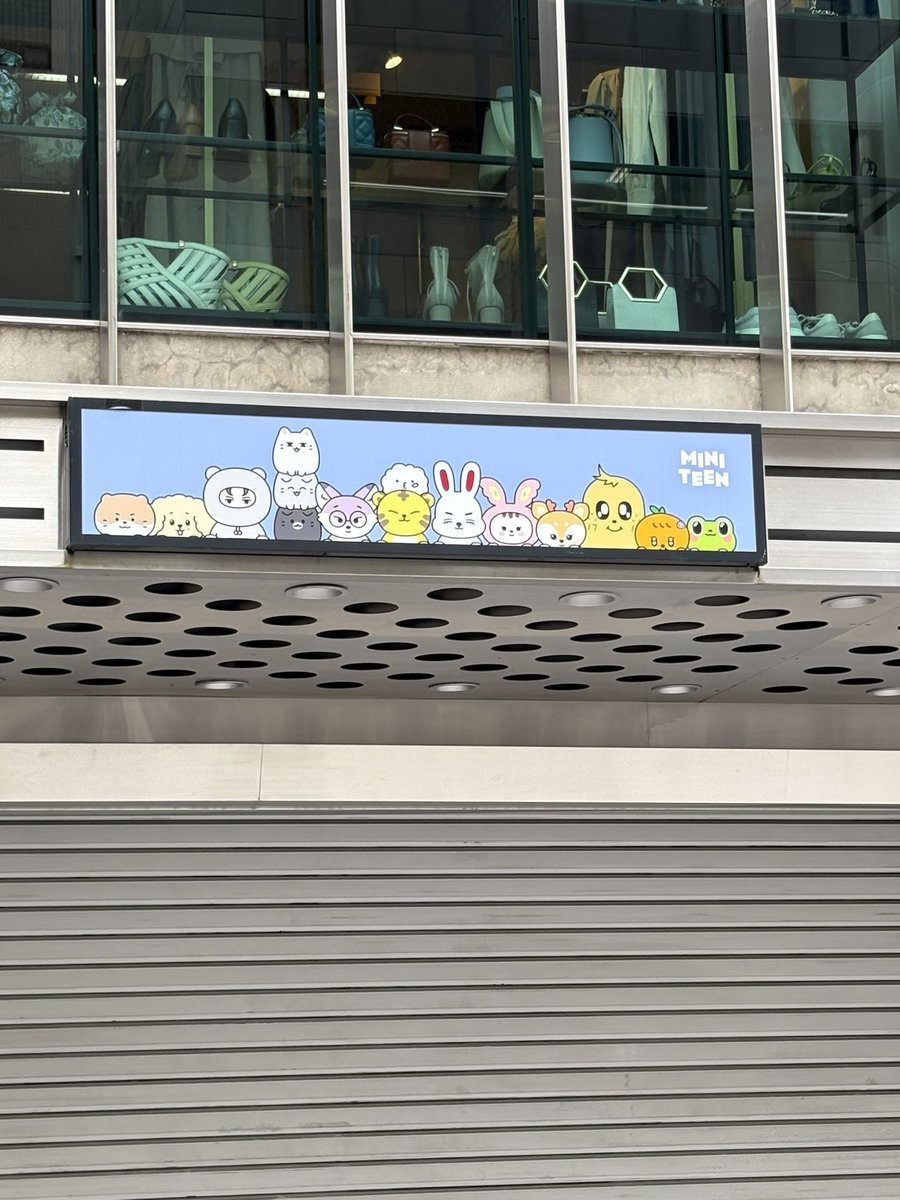 MINITEENポプア、外装可愛すぎる…
内装も絶対かわいいんだろうな…🥹