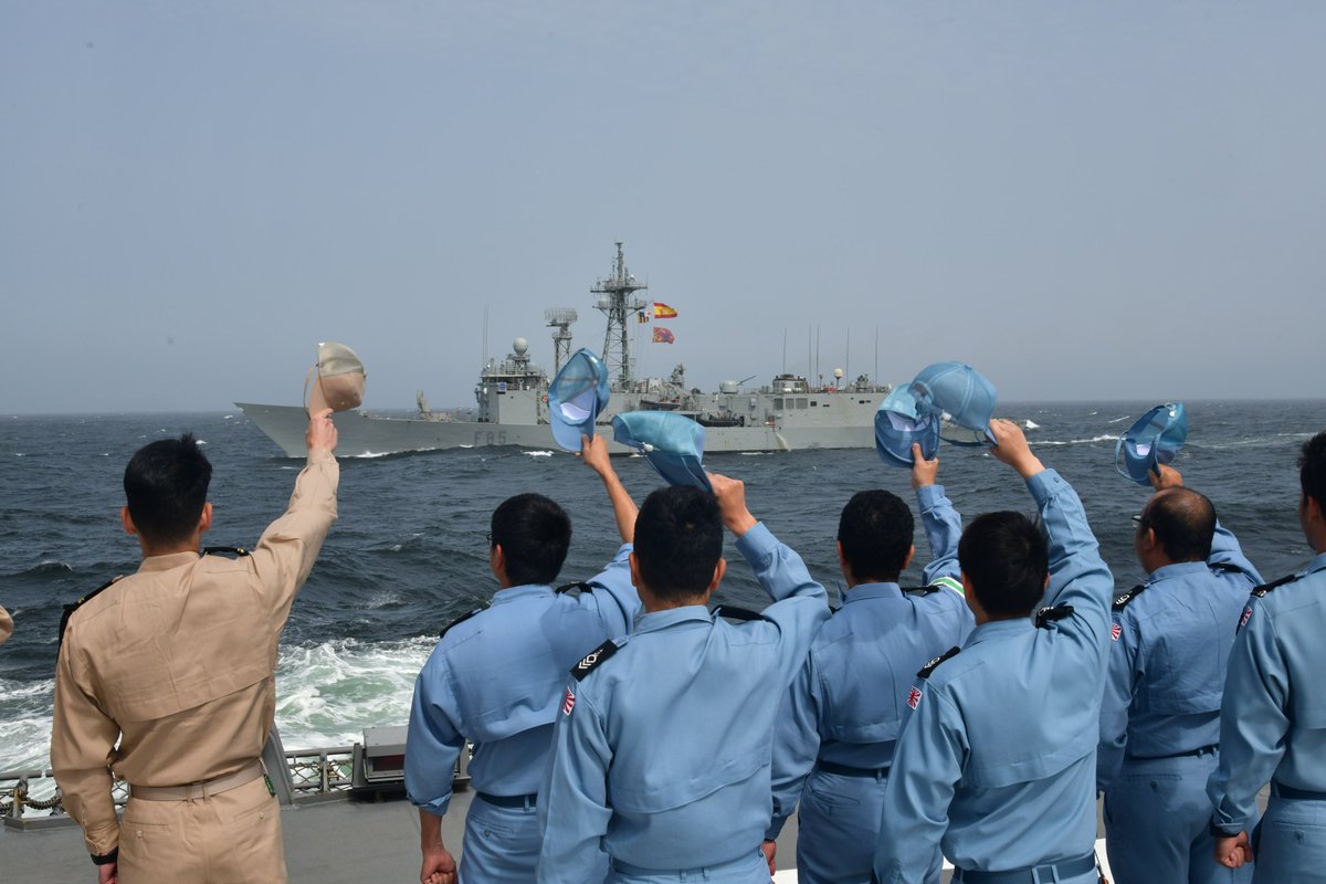 jjoc_pa's tweet image. 7月7日、第51次派遣海賊対処行動水上部隊の #護衛艦はるさめ は、EU海上部隊でATALANTA作戦の旗艦フリゲート艦NAVARRAと海賊対処共同訓練を実施しました。本共同訓練は中東地域において海賊対処に従事する各国との連携強化及び、海洋安全保障の維持の観点から、非常に大きな意義があります。