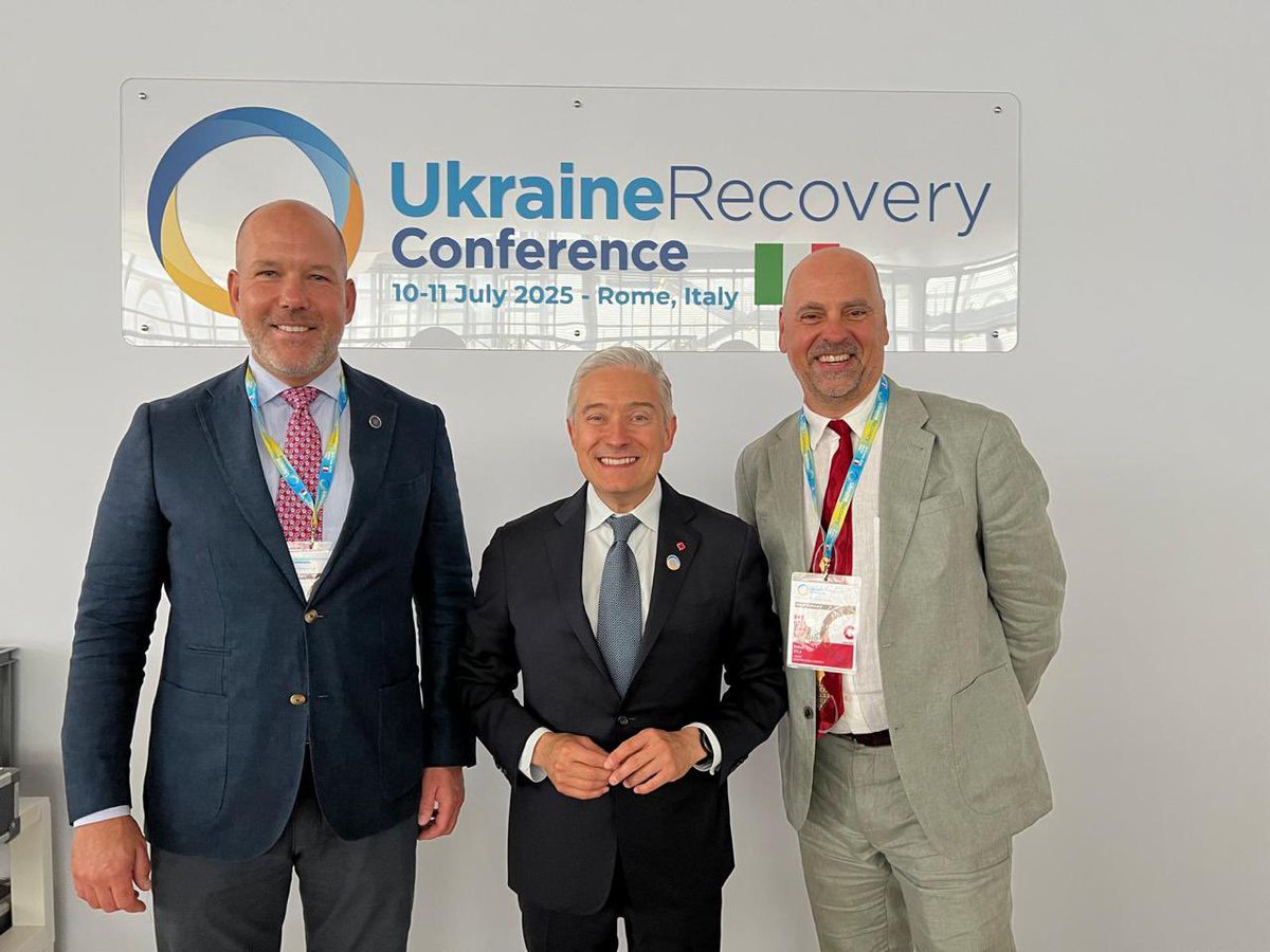 UWCongress's tweet image. UWC President Paul Grod @PaulMGrod and Executive Director Roman Zyla met with Canada’s Minister of Finance, François-Philippe Champagne @FP_Champagne.
🇨🇦 We thank Canada and its leadership for keeping strong sanctions on Russia — measures than must only grow stronger.